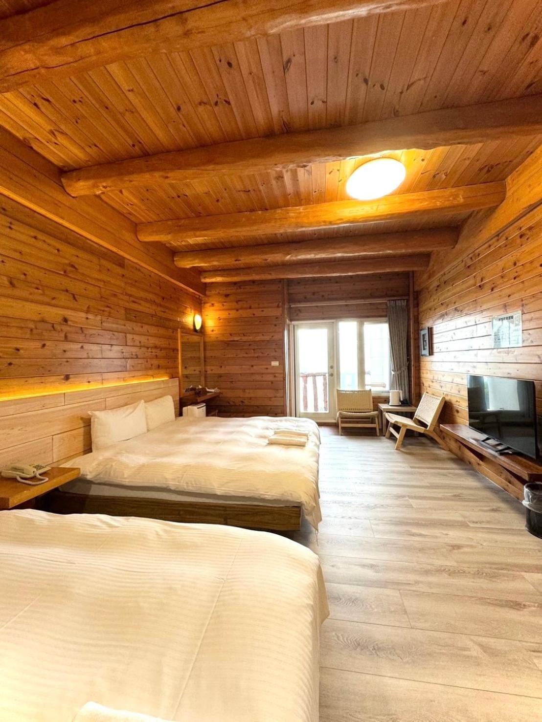 Dingdai Glass Villa Ренай Екстериор снимка