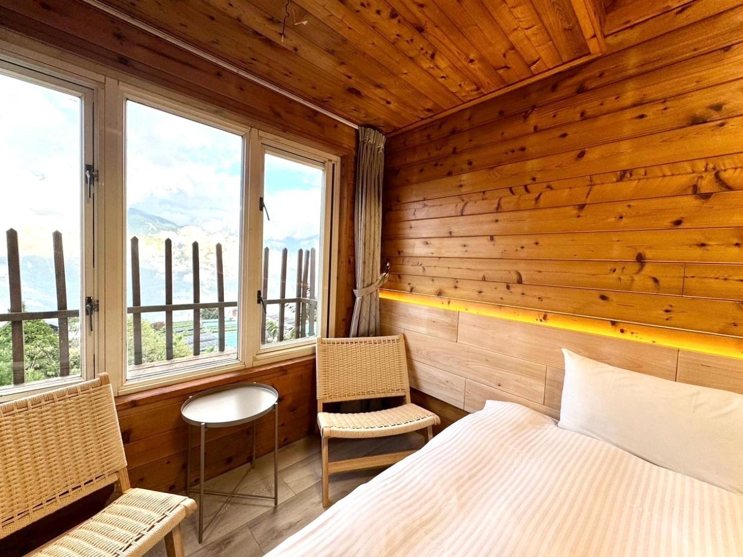 Dingdai Glass Villa Ренай Екстериор снимка