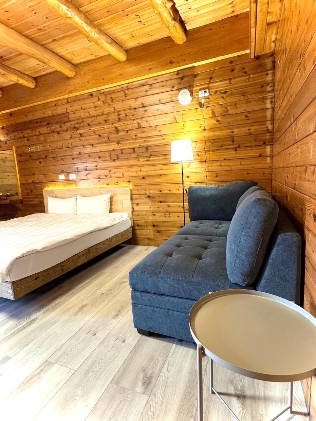 Dingdai Glass Villa Ренай Екстериор снимка