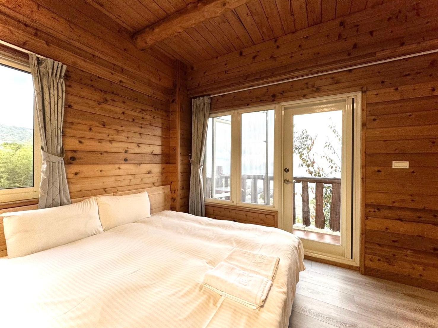 Dingdai Glass Villa Ренай Екстериор снимка