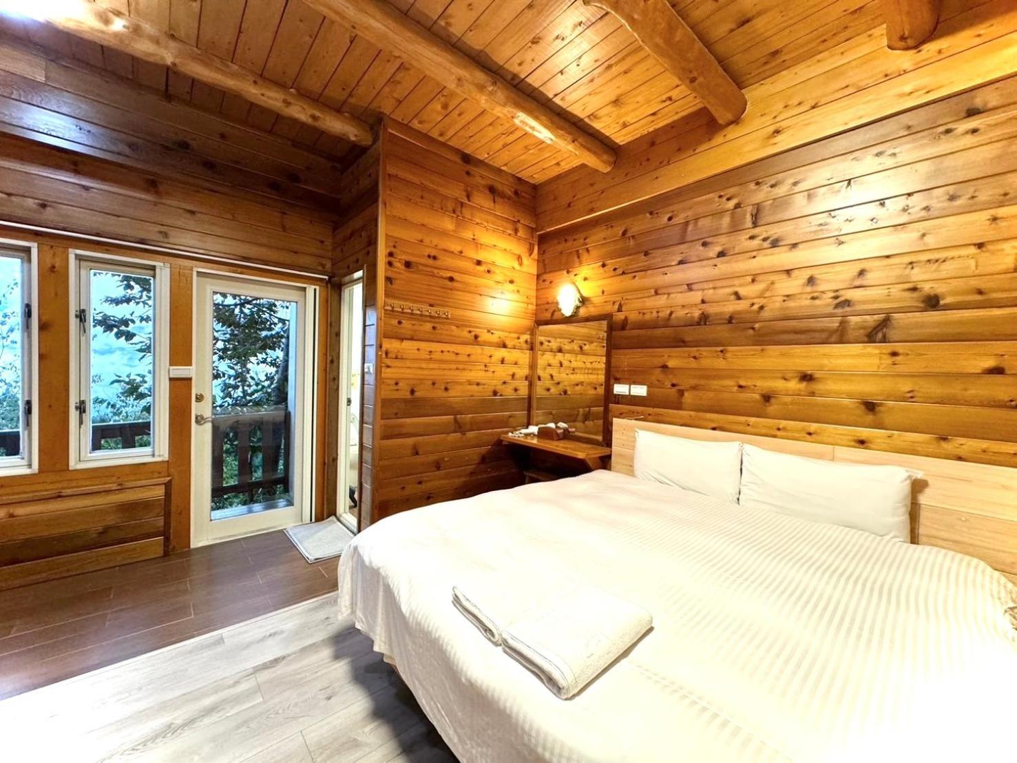 Dingdai Glass Villa Ренай Екстериор снимка