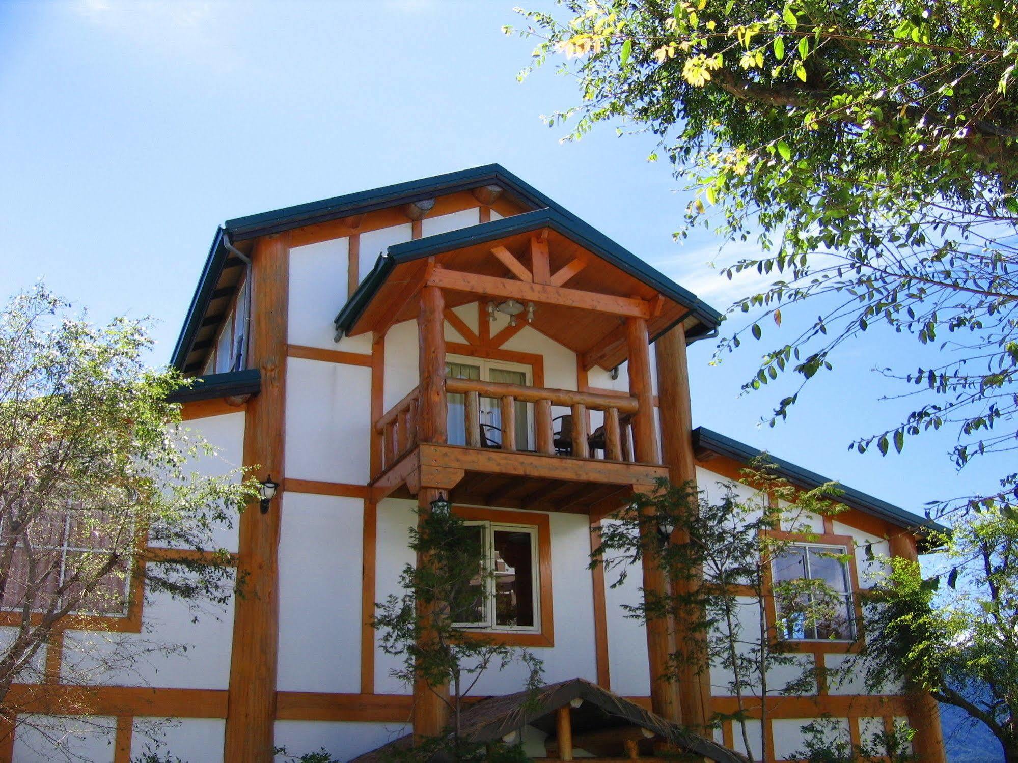 Dingdai Glass Villa Ренай Екстериор снимка