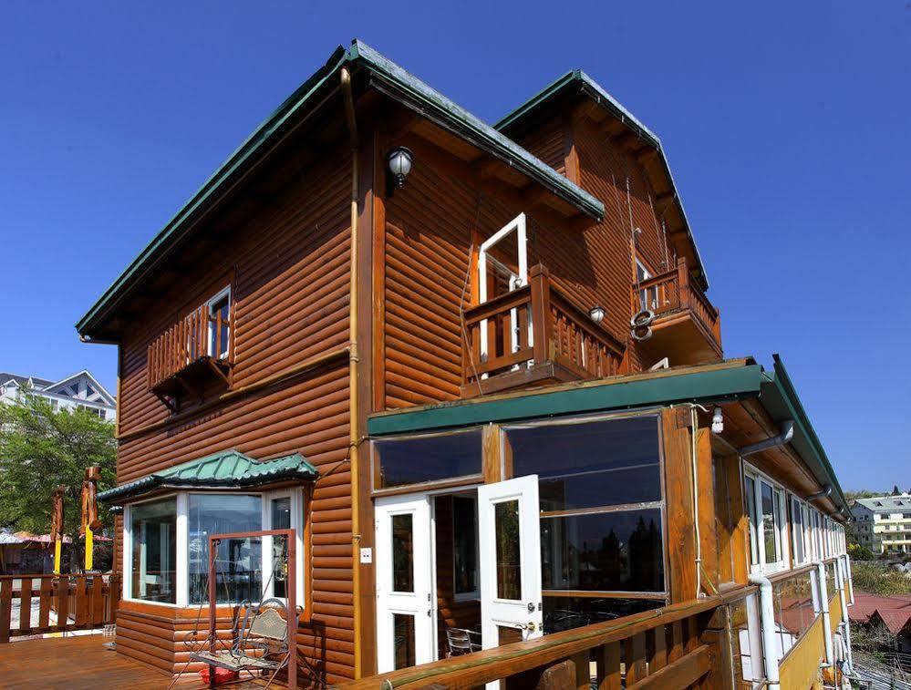 Dingdai Glass Villa Ренай Екстериор снимка